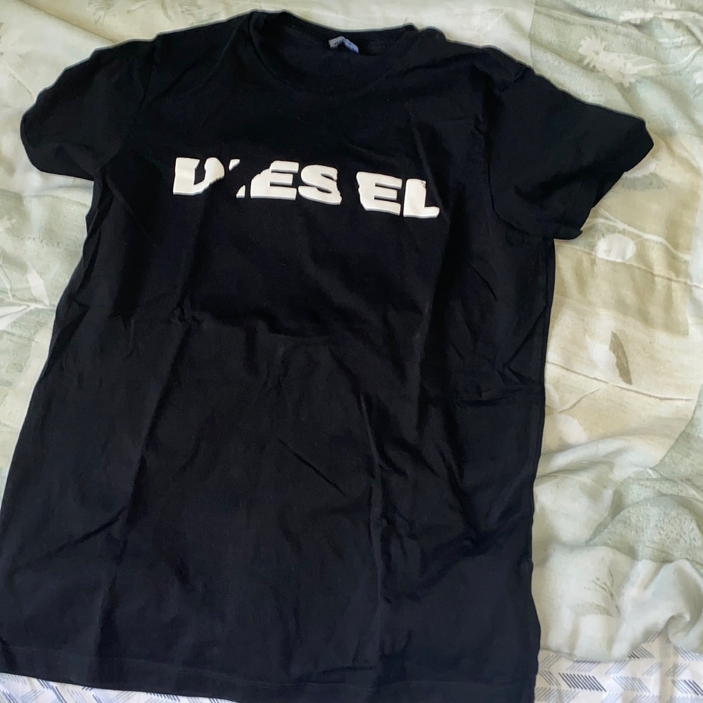 Black diesel shirt ⚫️⚫️
